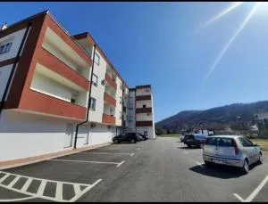 Apartmani Nikolaj - 洛兹尼察