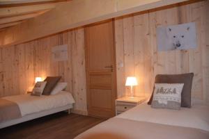 Chalets Chalet Alexanne - Meuble de tourisme classe 3 etoiles - Porte de St Gervais : photos des chambres