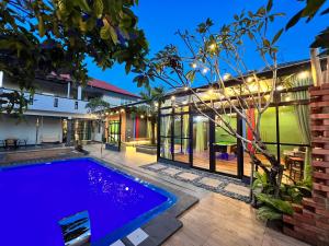 The Uniique Haus - Johor 1st Staycation Water Dining Experience