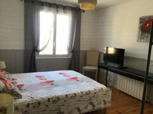 Appartements Le Clau provencal : Chambre Double avec Salle de Bains Commune