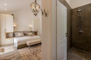 Villa La Residenza - Heated pool