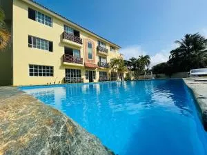 Lovely 2 Bedroom Condo With Pool And Hot Water - Jamao Norte