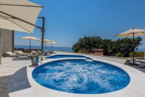 Villa La Residenza - Heated pool