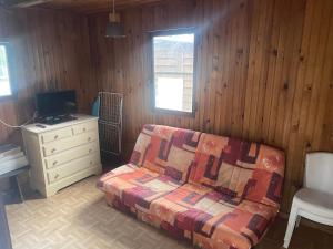 Campings Bungalow confortable proche de la mer : photos des chambres