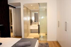 Apartment in Sandton, Masinginta Towers