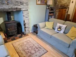 North Wales Cosy Cottage with views near Eryri Snowdonia - Llanllyfni