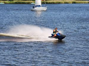 Leśny Apartament Nad Zalewem -basen w odległości 100 m