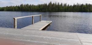 Pusikko - Cozy Lake Villa - Ice Swimming - Sauna - Fireplace - Barbeque Shed