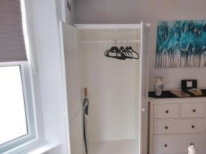 Cosy Central Canterbury - Modern Victorian