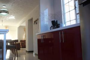 Luxury Home Ixtapa Balcony Pool BBQ AA WIFI 250mbs!