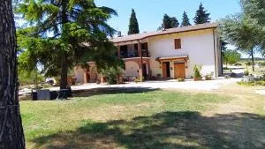 Casale in collina vista Assisi,Brufa di Torgiano - Ospedalicchio