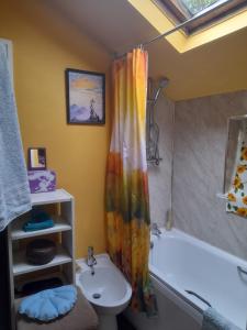 Janet Hale Studios, Garden Apartment