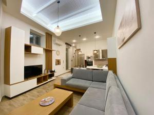 Residenza Rithymna Centro with a private roof terrace and hot tub