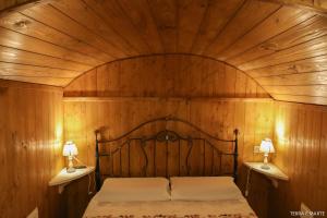 Terra e Marte Baita Nella Roccia