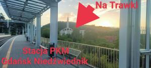 Na Trawki 15 minut od lotniska przy PKM Niedźwiednik