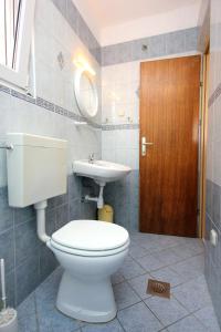 Apartments by the sea Lukoran (Ugljan) - 836