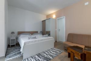 Studio with Terrace and Sea View room in Apartments by the sea Puntinak Brac - 718