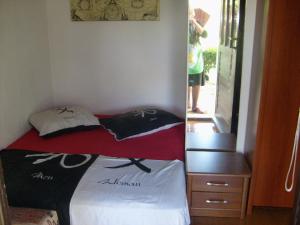 Family friendly house with a parking space Pucisca, Brac - 749