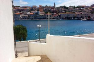 Apartments by the sea Povlja, Brac - 762