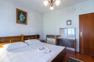 Apartments by the sea Sumartin, Brac - 764