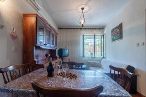 Apartments by the sea Sumartin, Brac - 764