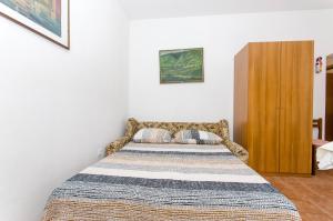 Apartments with parking space Postira, Brac - 765