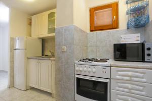 Holiday house with a parking space Brela, Makarska - 788