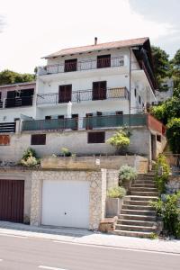 Apartments by the sea Tisno, Murter - 810