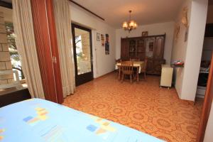 Apartments by the sea Marusici, Omis - 957