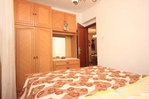 Apartments by the sea Marusici, Omis - 957