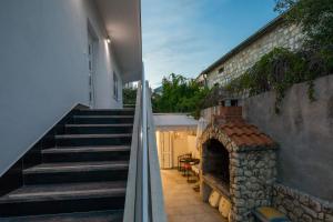 Apartments by the sea Seget Vranjica, Trogir - 978