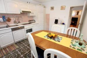 Apartments by the sea Seget Vranjica, Trogir - 980