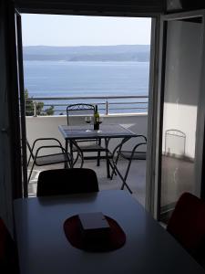 Apartments with parking space Medici, Omis - 1045