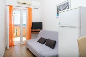 Apartments by the sea Pasman - 694