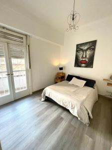 3 ambientes con balcón y Pràctico, lindo y con todo cerca!