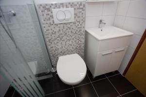 Apartments with parking space Sutivan, Brac - 752