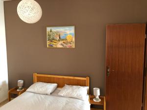 One-Bedroom Apartment with Balcony and Sea View room in Apartments by the sea Brodarica Sibenik - 919