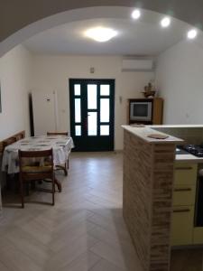 Apartments by the sea Zaboric, Sibenik - 958