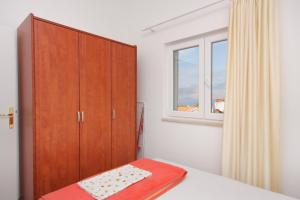 Apartments by the sea Postira, Brac - 705