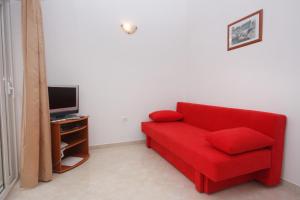 Apartments by the sea Postira, Brac - 705