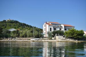 Apartments by the sea Tkon, Pasman - 686