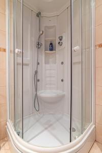 Apartments by the sea Puntinak, Brac - 718