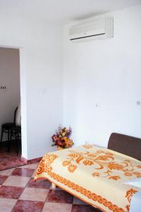 Apartments with parking space Sutivan, Brac - 745
