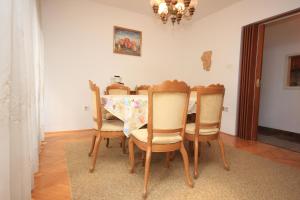 Apartments by the sea Marusici, Omis - 957