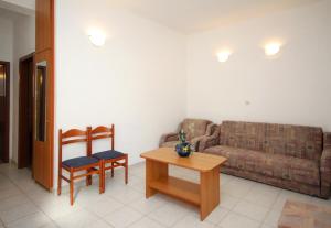 Apartments with parking space Marusici, Omis - 962