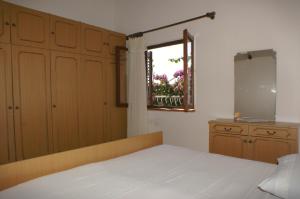 Apartments by the sea Stanici, Omis - 1026