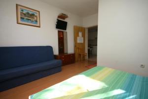 Apartments with a parking space Zivogosce - Porat, Makarska - 1055