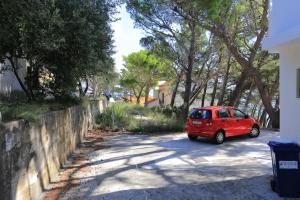 Apartments with a parking space Marusici, Omis - 956