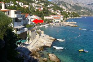 Apartments by the sea Pisak, Omis - 1003