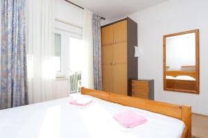 Apartments with parking space Marusici, Omis - 954